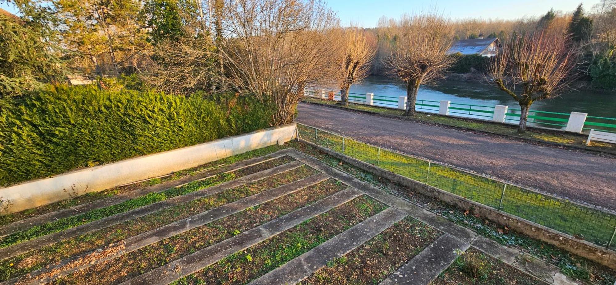 Pavillon Avec Jardin Clos Au Bord De L'Yonne Coulanges-sur-Yonne 외부 사진